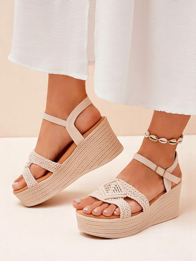 Royalfashion Жіночі босоніжки на танкетці плетені Sunny Day