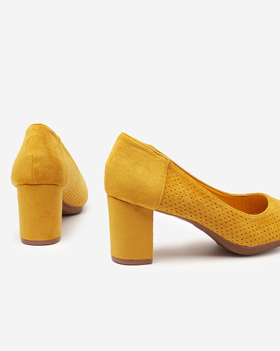 OUTLET Жіночі гірчичні ажурні туфлі на посту Калірсо - Взуття