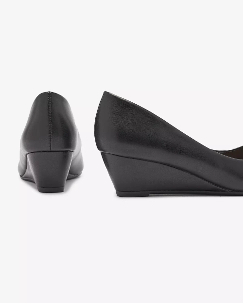 Класичні жіночі туфлі-човники з екошкіри чорного кольору Jiwita - Взуття