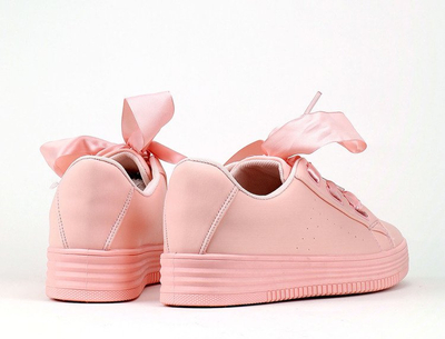 Różowe, sportowe buty - Obuwie