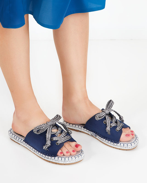 OUTLET Жіночі темно-сині та сріблясті тапочки з підшивкою Wiazoni - Взуття