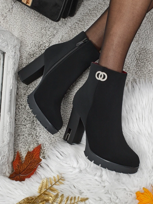 Ботильйони жіночі з матової екошкіри на підборах-стовпчику Olivane