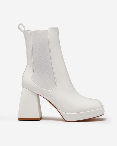 Royalfashion Bílé dámské kozačky na jehlovém podpatku Farhera