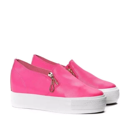 OUTLET Neonově růžové slip on tenisky se zipy na klínku Carlee - Obuv