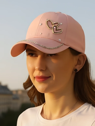 Royalfashion Кепка з стразами Heart Spark