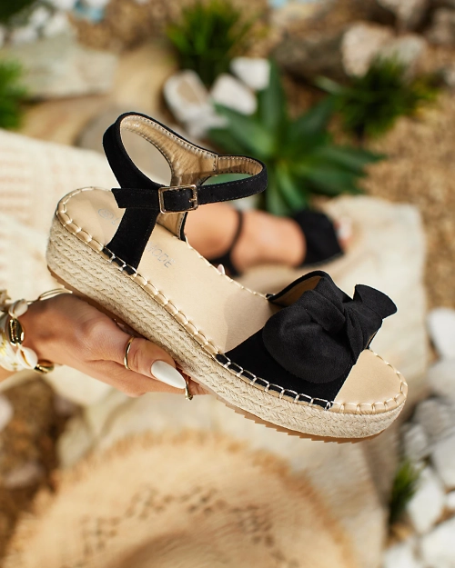 Чорні жіночі босоніжки на низьких підборах з бантом Mosinta - Взуття