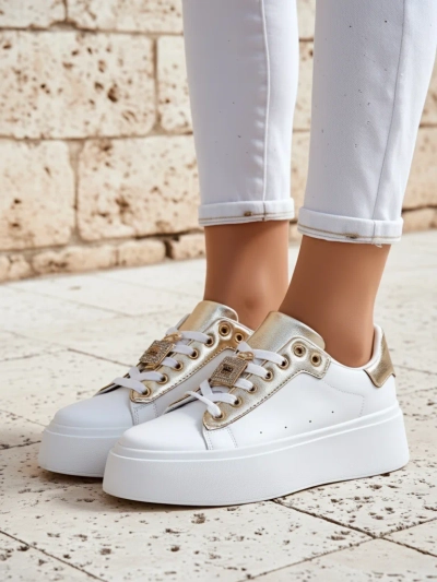Royalfashion Спортивні жіночі кросівки Kisoffi