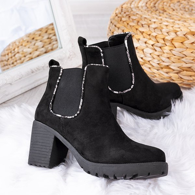 Černé boty na vyšším sloupku Travolte - Obuv