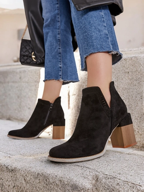 Жіночі преміальні чоботи на підборі Vettot