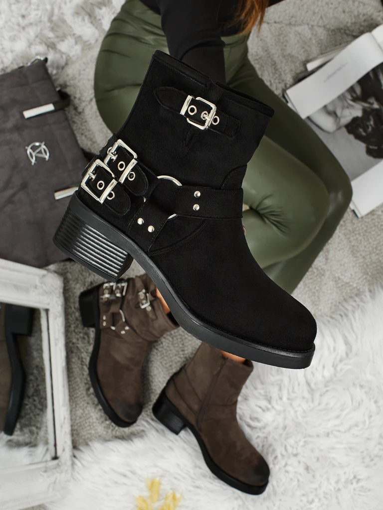 Dámské kotníkové boty z eko semiše s přezkami Valtos