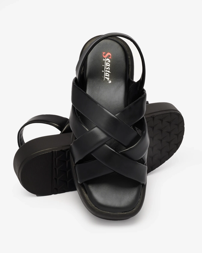 Royalfashion Černé dámské sandály z ekokůže na platformě Ivenika