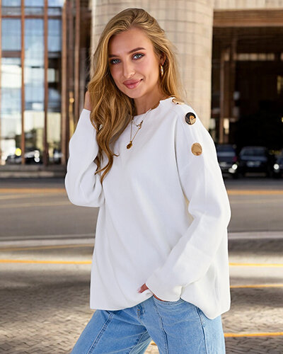 Royalfashion Tenký dámský svetr se zdobením na ramenou