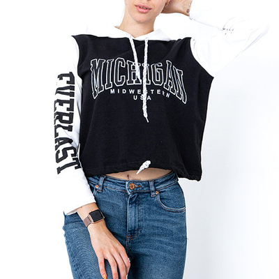 Dámská černobílá krátká mikina - Oblečení