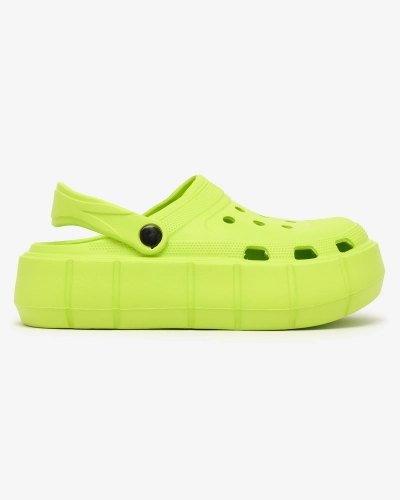 Royalfashion Neonově zelené dámské žabky s prolamovaným lemem Mightty