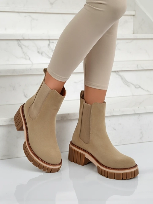 Ботки на підборах з еко нубуку Amber Walk