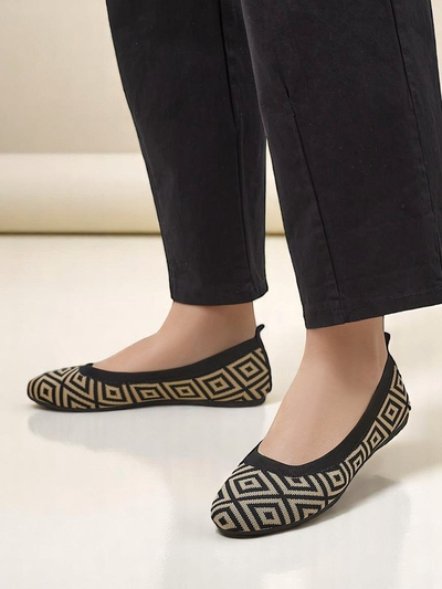 Royalfashion tkaninové dámské baleríny s geometrickým potiskem Metrický