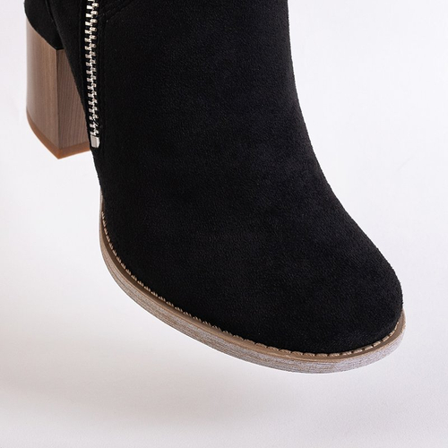 Чорні жіночі ботильйони на квадратних підборах Darera