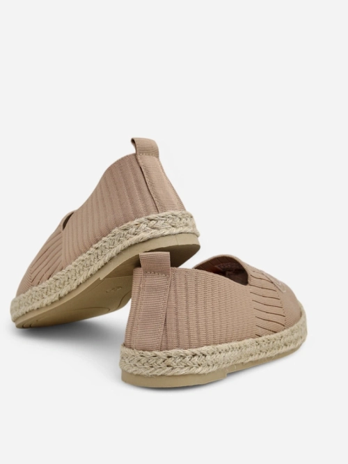 Жіночі еспадрильї Callisto світло-коричневі на плоскій підошві з екологічної шкіри
