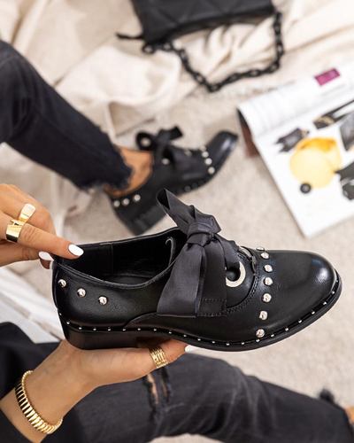 OUTLET Černé dámské boty s ozdobnými tryskami Finorie - Obuv