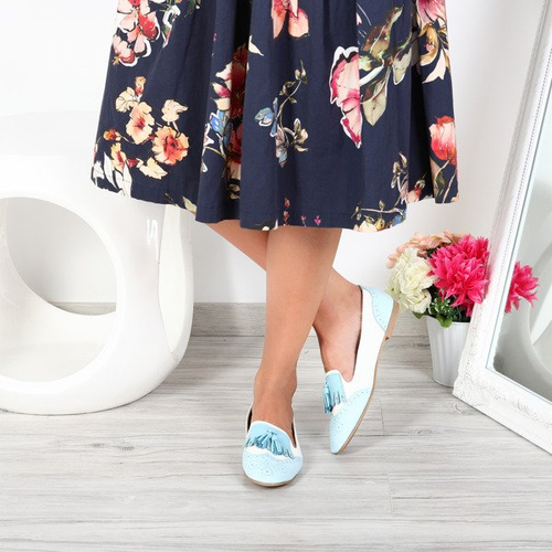 Błękitno-ecru mokasyny stylizowane- Obuwie