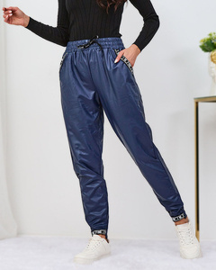 Ecru || Tmavě modrá