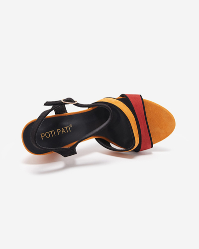 Жіночі босоніжки на пості в гірчичному Хром- Взуття