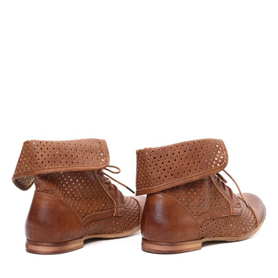 Brązowe botki z ażurową cholewką - Obuwie