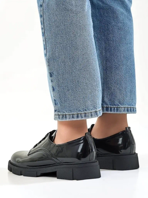 Royalfashion Жіночі лаковані туфлі Omey