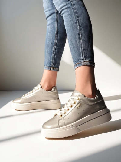 Royalfashion Жіночі кросівки Ofetorie