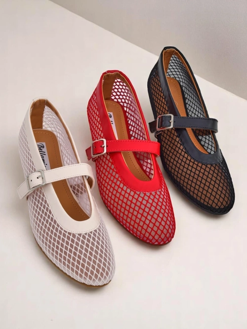 Royalfashion Жіночі балетки з вирізами та ремінцем Naommi