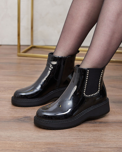 Royalfashion Černé dámské kozačky na plochém podpatku se zirkony Winuma