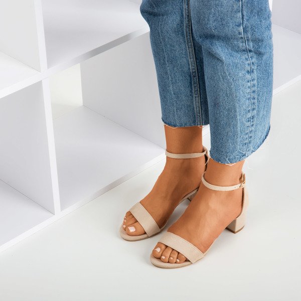 Béžové dámské sandály na nízkém podpatku First Love - Footwear 1