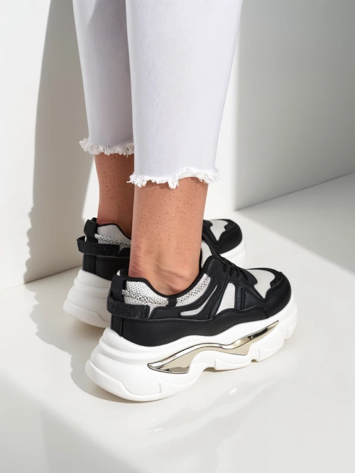 Кросівки Royalfashion для жінок на товстій підошві Lesalli