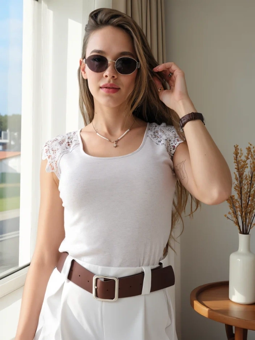 Royalfashion Бавовняна жіноча футболка з мереживними рукавами