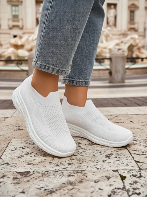 Royalfashion Жіночі спортивні сліпони Whites