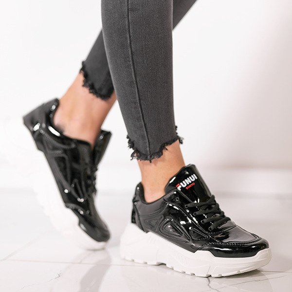 Černá lakovaná sportovní obuv Holly - Obuv 1