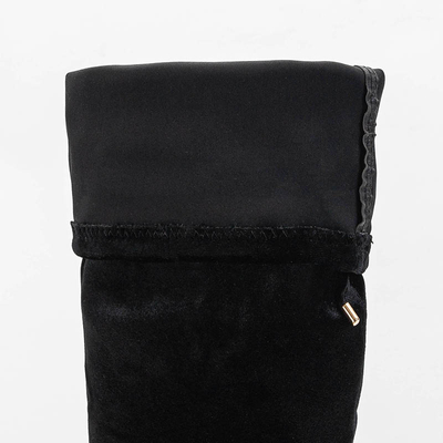 Чорні оксамитові чоботи на підборах Nubi