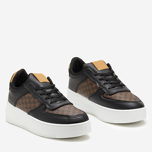 Чорні кросівки з принтом Glou