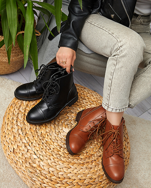 Коричневі жіночі чоботи на низькому каблуці Verasi