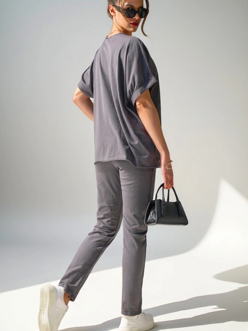 Royalfashion Жіночий комплект з бавовни з коротким рукавом та прямими штанами