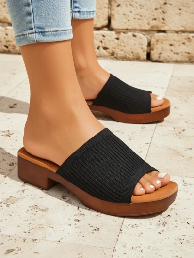 Royalfashion Жіночі шльопанці на низькому підборі Ribbed Grace