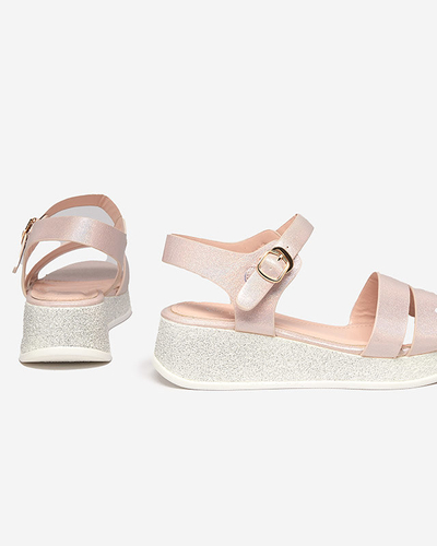 Růžové dámské sandály s holografickým efektem značky Maveos - Footwear