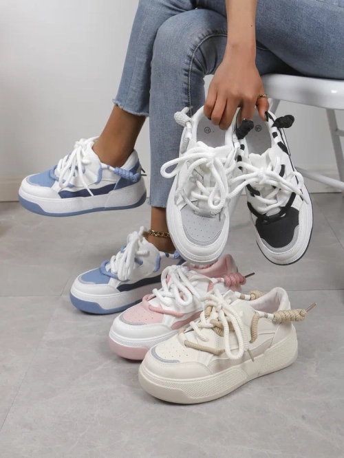 Royalfashion Жіночі спортивні кросівки Moodnes