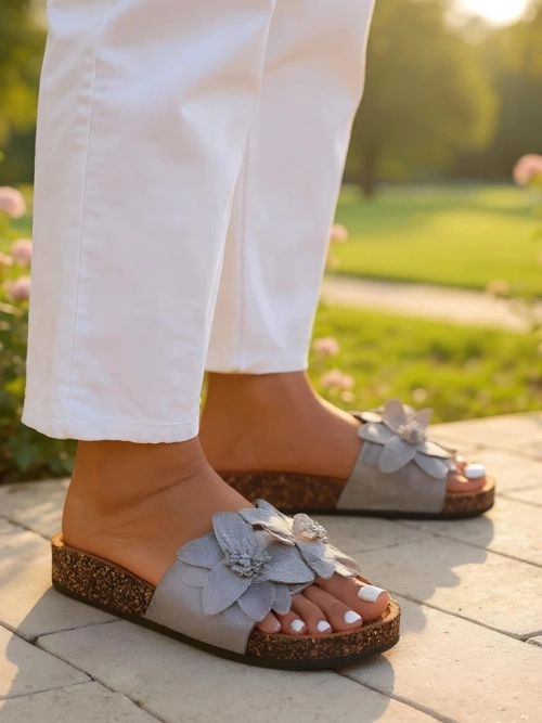 Royalfashion жіночі сандалі з квітами Foules