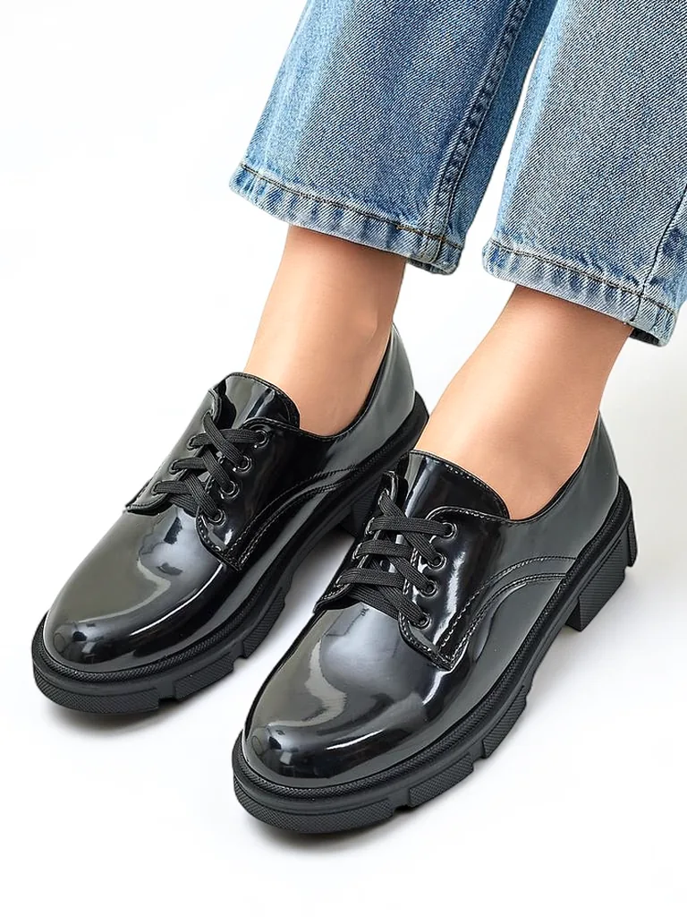 Royalfashion Dámské lakované kožené boty Omey