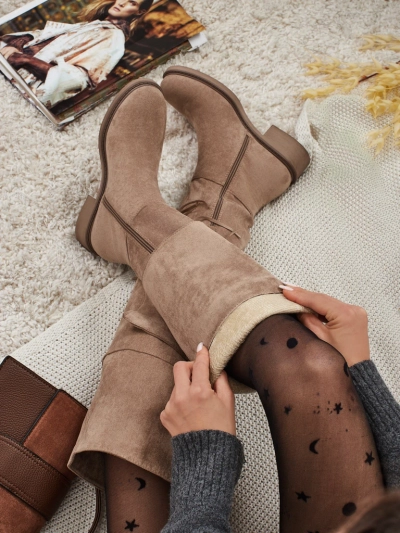 Жіночі ботфорти з еко-замші Ostrelia