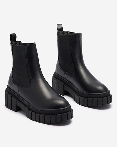 OUTLET Чорні жіночі черевики на товстій підошві Fazzati-Footwear