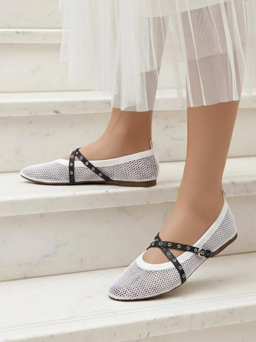 Балетки Royalfashion Calista Bianca – сітчасті білі жіночі туфлі з чорними ремінцями