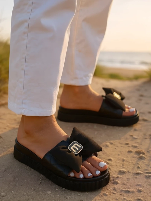 Royalfashion Жіночі шльопанці на платформі з бантиком Mivo Jump