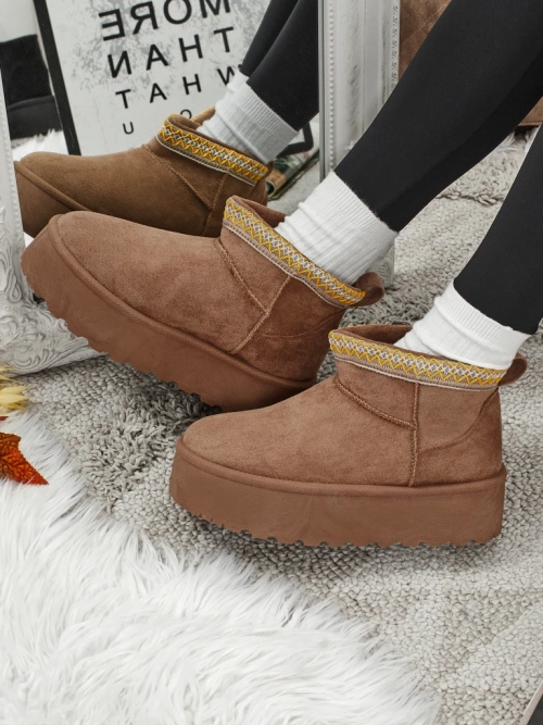 Короткі жіночі черевики a'la снігоходи Nymeria